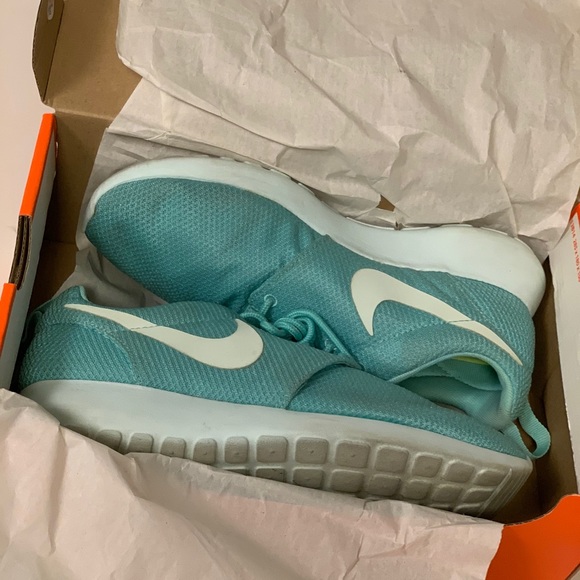Tiffany Blue Woman’s Nike Flynit Racer - Picture 2 of 8